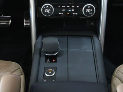 2024 Land Rover Discovery P360 Dynamic HSE 3.0L Inline-6 Grey Tan SUV AWD