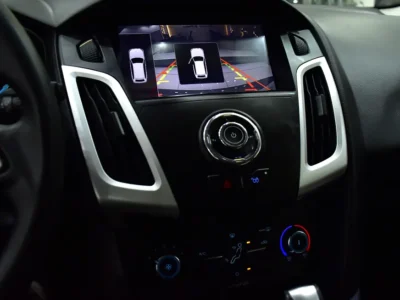 2017 Ford Focus S 4 Cylinder Petrol Engine Brown Black Hatchback GCC Specs