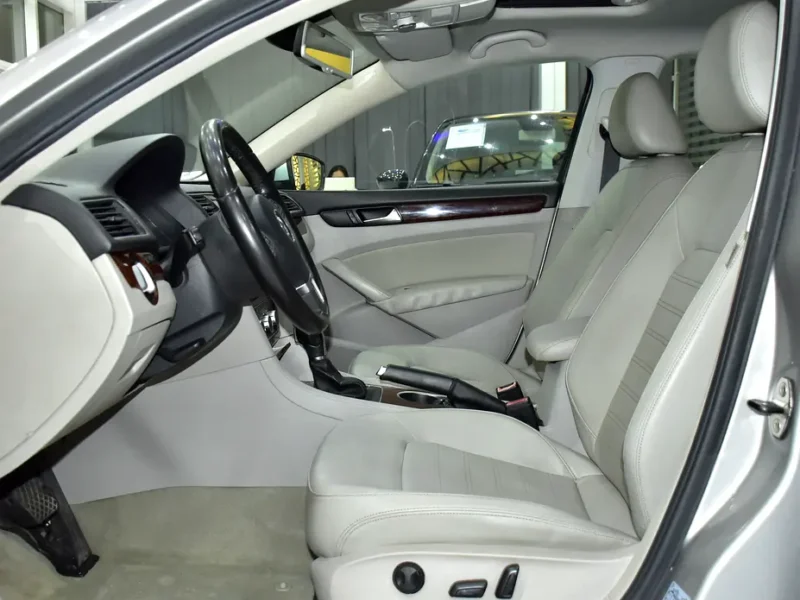 2013 Volkswagen Passat SEL 5 Cylinder Petrol Engine Silver Beige Sedan GCC