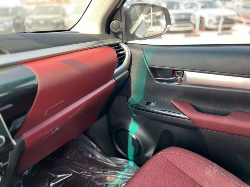 2026 Toyota Hilux S GLX 2.7L AWD A/T 6 Cylinder Petrol Engine White Red Truck