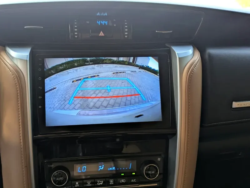 2020 TOYOTA FORTUNER VXR V6 4.0L GCC Specs White Brown SUV