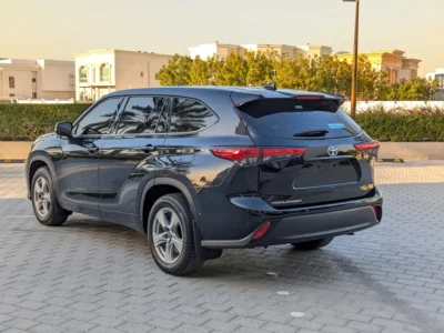 2020 Toyota Highlander Hybrid GXR 4 Cylinder Engine Black Grey SUV GCC