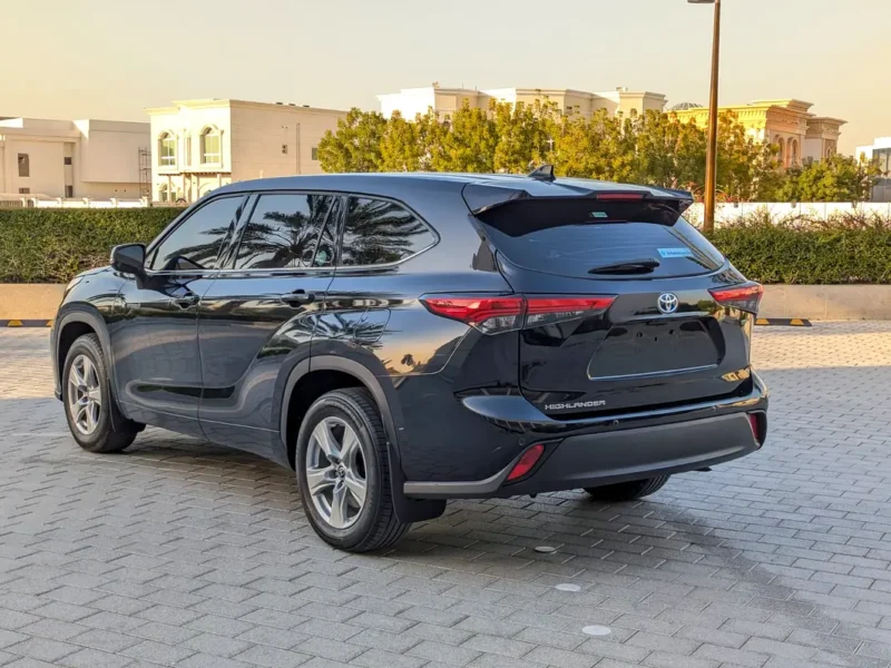 2020 Toyota Highlander Hybrid GXR 4 Cylinder Engine Black Grey SUV GCC