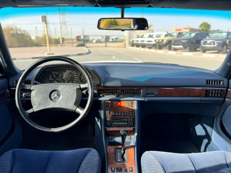 1988 Mercedes-Benz SEL-Class 560 SEL 8 Cylinder Engine White Blue Sedan