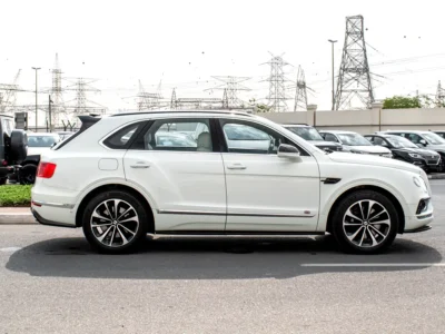 2017 Bentley Bentayga W12 AWD 12 Cylinders Engine White Beige SUV