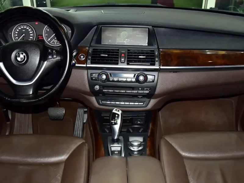 2008 BMW X5 4.8i 8 Cylinder Petrol Engine Grey Brown SUV GCC Specs
