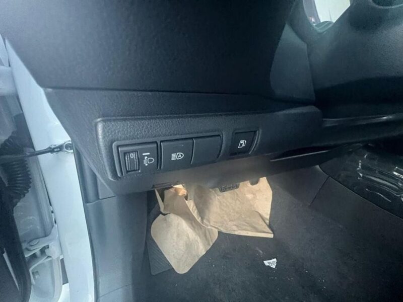 2024 TOYOTA COROLLA 1.8L HEV 4 Cylinders Engine White Black Sedan FWD