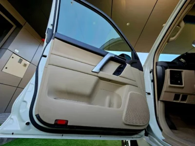 2019 Toyota Prado GXR V6 Engine 4.0 Liter 4WD White Beige SUV GCC