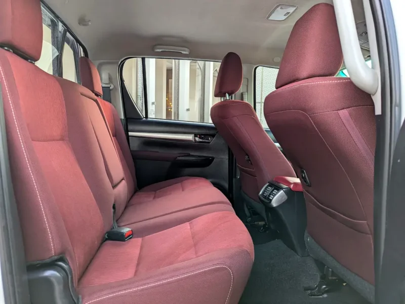 2019 Toyota Hilux Double Cab GLX AWD P 2.4 V4 DIESEL White Red Pick UP