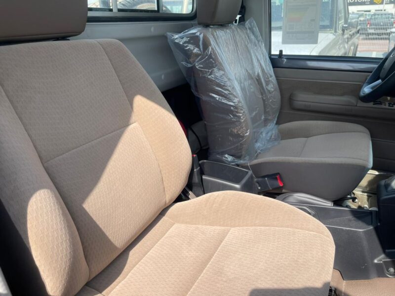 2025 Toyota LAND CRUISER SC AT PETROL 4.0L V6 Petrol Engine DIFF Grey Brown Pick UP