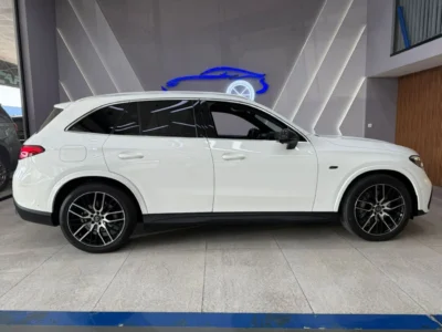 2023 Mercedes-Benz GLC 200 4Matic 2.0-liter turbocharged V4 White Brown SUV