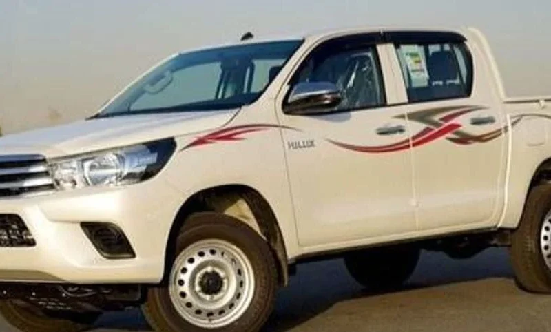 2026 TOYOTA HILUX 2.4L 4 Cylinder DIESEL DOUBLE CABIN 4WD M/T White Black