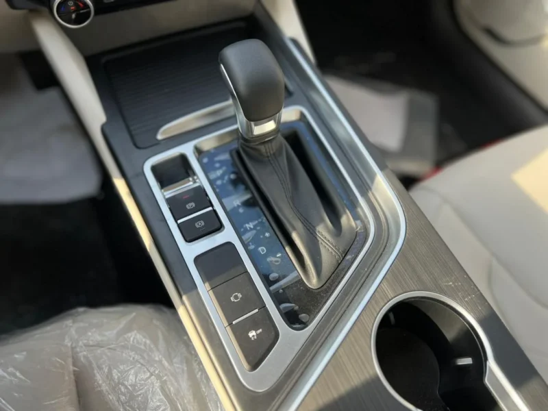 2026 CHERY ARRIZO5 1.5 Liter 4 Cylinder Petrol Engine White Black Sedan