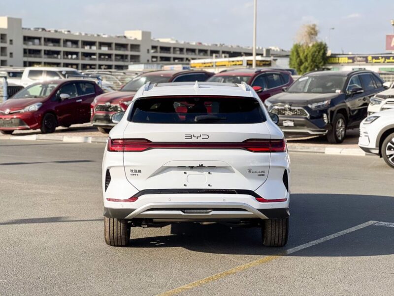 2025 BYD Song Plus Luxury DM-i 1.5L 4 Cylinder Petrol Engine White SUV