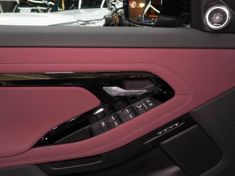 2025 Land Rover Range Rover Evoque 4 Cylinders Petrol Engine Silver Red SUV