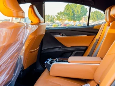 2026 Toyota Camry Lumiere 2.5L HEV Hybrid Inline-4 Full option White Tan Sedan