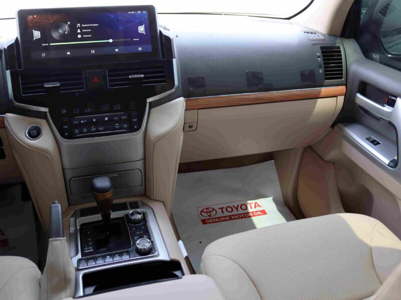 2013 Toyota Landcruiser GXR 4.6L V8 Engine Black Beige SUV Petrol