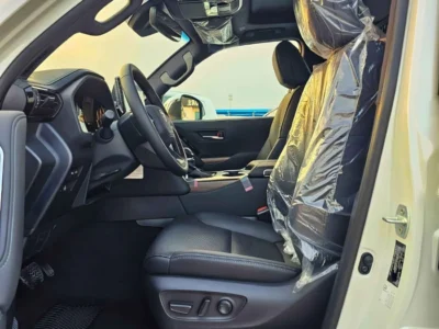 2026 Toyota Land Cruiser VX 4.0L PETROL V6 White Black SUV GCC Specs