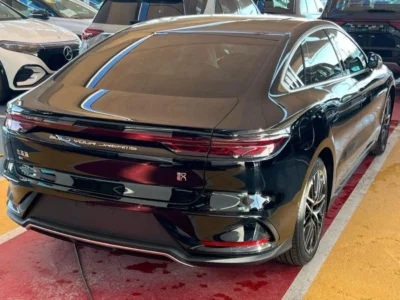 2025 BYD HAN Hybrid 4 Cylinder Engine Black Brown Sedan