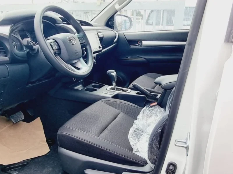 2026 TOYOTA HILUX 2.4L DIESEL 4 Cylinder A/T LIMITED EDITION White Black