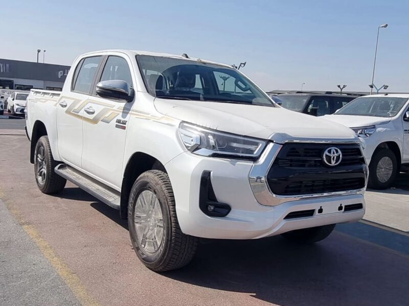 2025 TOYOTA HILUX 2.4L DIESEL DOUBLE CABIN 4X4 GLX White Black Pick UP