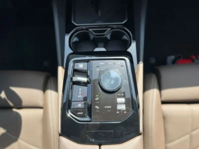 2024 BMW 520I 2.0 Litres 4 Cylinders Petrol Engine Black Tan Sedan