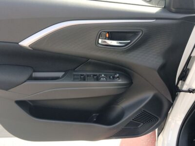 2025 Suzuki SWIFT GLX 1. 2 Litres 4 Cylinders Petrol Engine White Black Hatchback