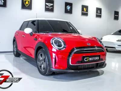 2023 MINI Cooper Cooper 4 Cylinder Petrol Engine Red Black Sedan CLEAN TITLE