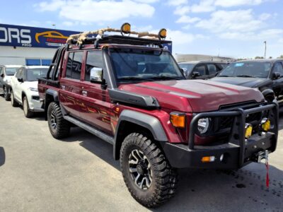 2025 Toyota LC Pickup DC AT 2.8L 4-cylinder Turbo Diesel Diff Lock Red Tan