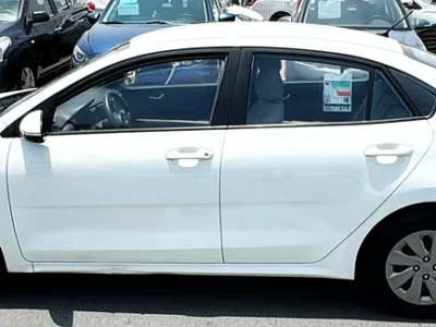 2019 Kia Rio Other 4 Cylinder Petrol Engine White Grey Sedan GCC Specs