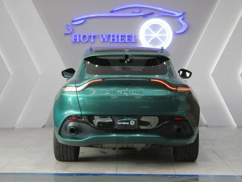 2022 Aston Martin DBX 550 4.0L twin-turbo V8 Engine Green Black SUV