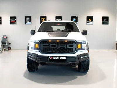 2018 Ford F-Series Pickup Base 8 Cylinder Petrol Engine White Black Pickup GCC