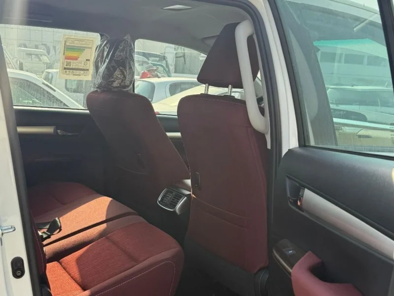 2026 Toyota Hilux SR5 4.0L 6 Cylinders Petrol Engine White Red Pick UP GCC