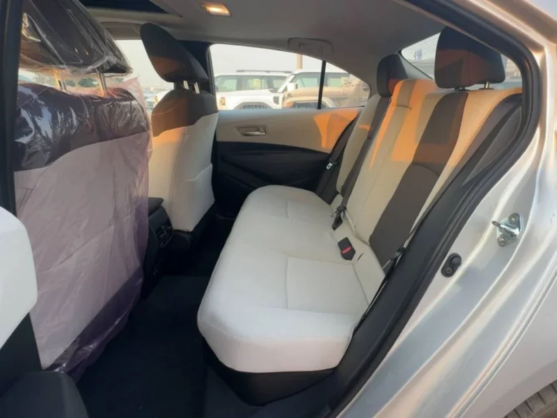 2025 TOYOTA COROLLA GLI HEV 1.8L 4 Cylinders Engine Silver Beige Sedan GCC