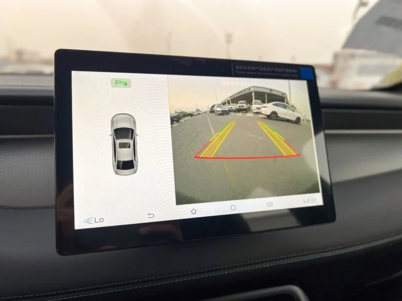 2025 BYD QIN PLUS DM-i 1.5L Plug-in Hybrid 4 Cylinders White Black Sedan