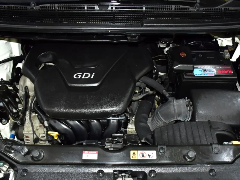 2016 Kia Carens EX 4 Cylinder Petrol Engine White Beige Crossover GCC