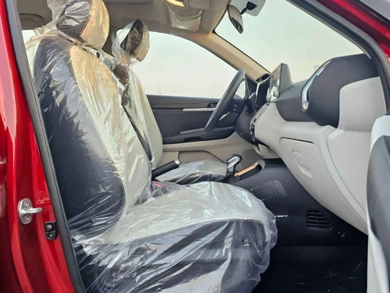 2023 Kia Sonet DUAL TONE 1.5L V4 Engine Red Beige SUV GCC Specs