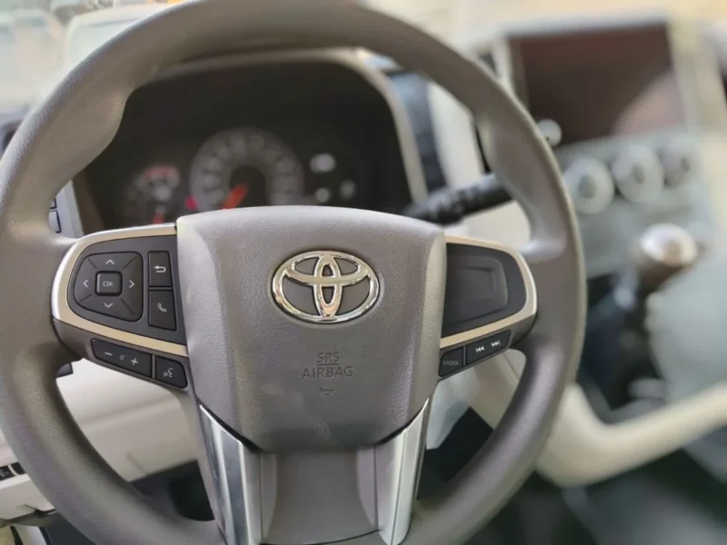 2026 TOYOTA HIACE 2.8L DIESEL GL GRADE 6 Cylinders Engine White Black Van