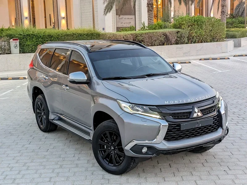 2019 Mitsubishi Montero Sport GLS 4WD Top Line 4 Cylinders Grey Brown SUV