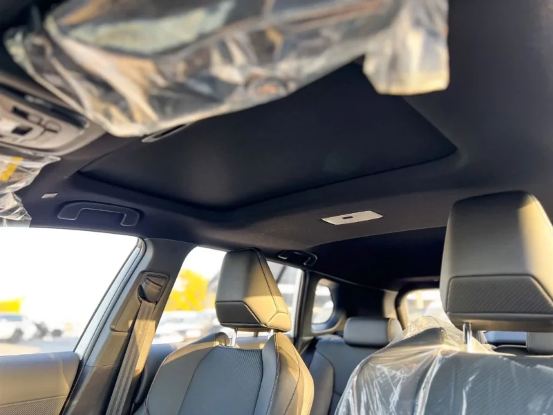 2025 TOYOTA FRONTLANDER HEV 2.0 Litres 4 Cylinders Engine White Black Sedan