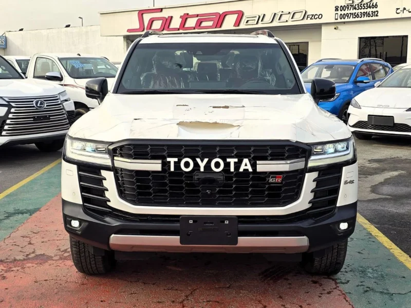2022 Toyota Land Cruiser GR-S 3.3L 6 Cylinder Engine Diesel White Red SUV GCC
