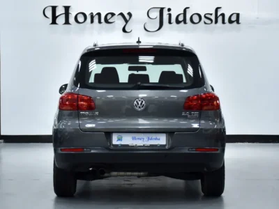 2016 Volkswagen Tiguan SE 4 Cylinders Engine Grey Black Crossover GCC