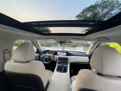 2026 Nissan Patrol LE T2 3.5 L 6 Cylinders Petrol Engine White Beige SUV