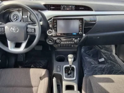 2025 TOYOTA HILUX 2.4L DIESEL DOUBLE CABIN 4X4 GLX White Black Pick UP