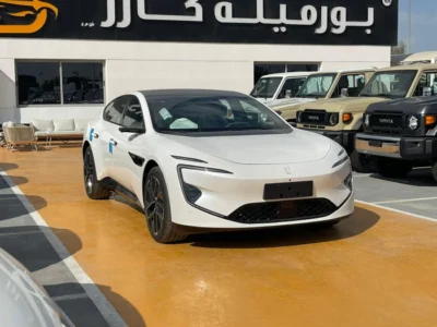 2025 AVATR 12 ULTRA 1.5 Litres 4 Cylinders HYBRID Engine White Sedan RWD