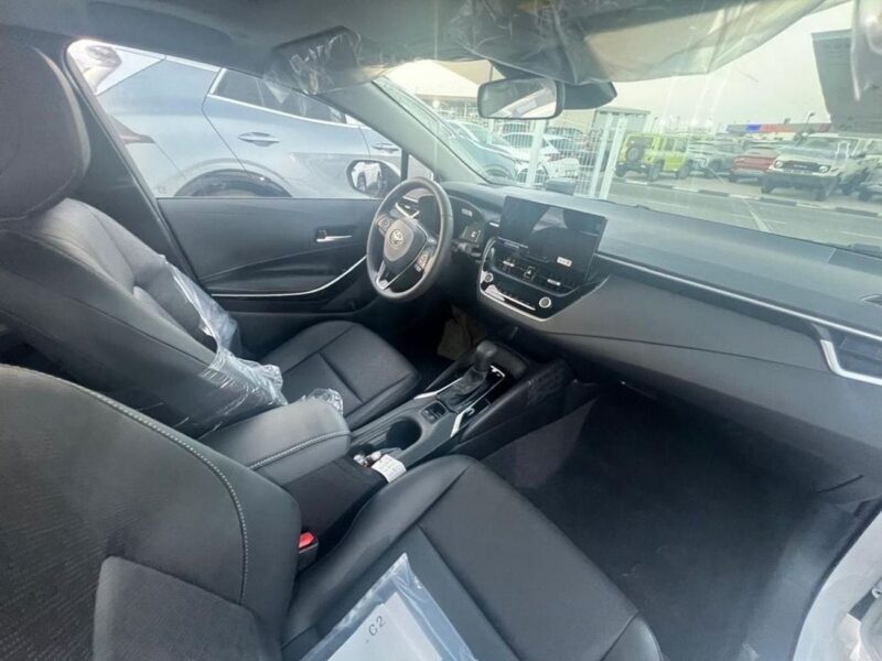 2024 TOYOTA COROLLA 1.8L HEV 4 Cylinders Engine White Black Sedan FWD