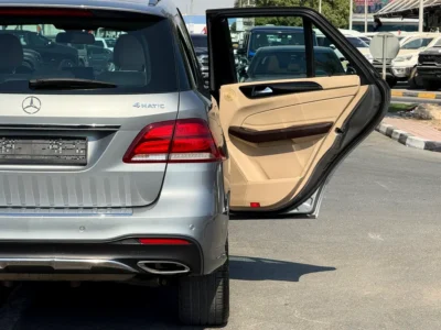 2016 Mercedes-Benz GLE-Class GLE 400 6 Cylinder Petrol Engine Grey Beige SUV