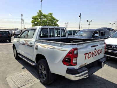 2025 Toyota Hilux SR5 2.7L 4 Cylinders DC MT White Black Pickup Petrol Full