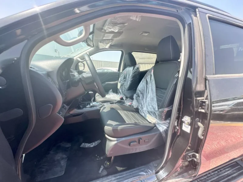 2025 NISSAN NAVARA DOUBLE CABIN PRO 2.5L 4 Cylinders DIESEL Black Pick UP