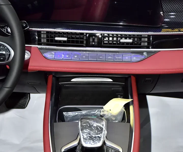 2026 Chery Tiggo 7 1.5T Luxury 4 Cylinders Petrol Engine Grey Red SUV GCC